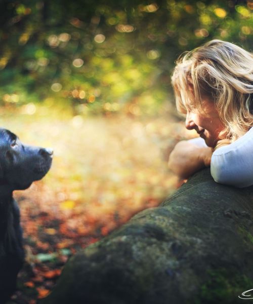 Michelle met haar huidige hond Lofí, foto gemaakt door Maayke Klaver